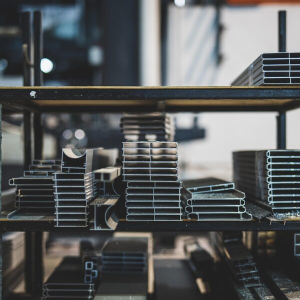 warehouse-5635000_1280